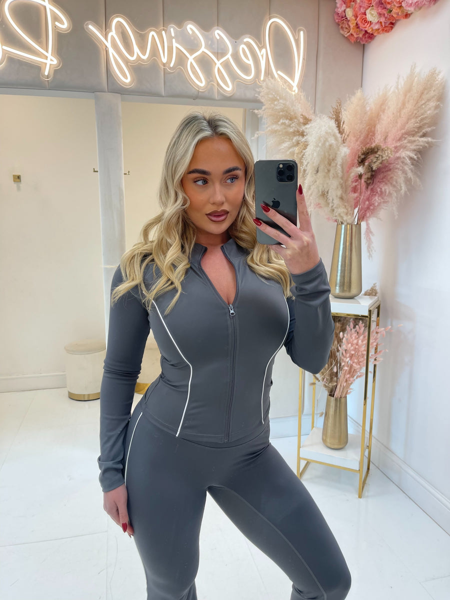 Rylie grey piping detailed zip up active set – ellatino london